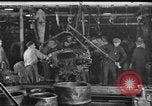 Immagine di Automobile linea di assemblaggio United States USA, 1929, secondo 18 filmato di repertorio 65675068386