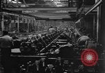 Immagine di Automobile linea di assemblaggio United States USA, 1929, secondo 30 filmato di repertorio 65675068386