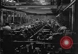 Immagine di Automobile linea di assemblaggio United States USA, 1929, secondo 31 filmato di repertorio 65675068386
