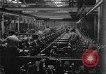 Immagine di Automobile linea di assemblaggio United States USA, 1929, secondo 33 filmato di repertorio 65675068386