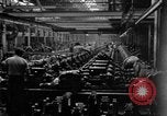 Immagine di Automobile linea di assemblaggio United States USA, 1929, secondo 42 filmato di repertorio 65675068386