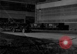 Standbild Verschrottung alter Automobile United States USA, 1930, aus Sekunde 4 historischem Filmmaterial Videoclip 65675068387