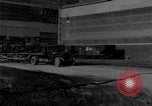 Standbild Verschrottung alter Automobile United States USA, 1930, aus Sekunde 5 historischem Filmmaterial Videoclip 65675068387