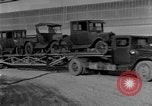 Standbild Verschrottung alter Automobile United States USA, 1930, aus Sekunde 9 historischem Filmmaterial Videoclip 65675068387