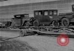 Standbild Verschrottung alter Automobile United States USA, 1930, aus Sekunde 11 historischem Filmmaterial Videoclip 65675068387