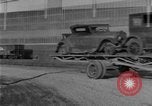 Standbild Verschrottung alter Automobile United States USA, 1930, aus Sekunde 12 historischem Filmmaterial Videoclip 65675068387