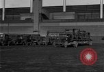 Standbild Verschrottung alter Automobile United States USA, 1930, aus Sekunde 13 historischem Filmmaterial Videoclip 65675068387