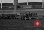 Standbild Verschrottung alter Automobile United States USA, 1930, aus Sekunde 14 historischem Filmmaterial Videoclip 65675068387