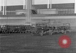 Standbild Verschrottung alter Automobile United States USA, 1930, aus Sekunde 19 historischem Filmmaterial Videoclip 65675068387