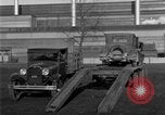 Standbild Verschrottung alter Automobile United States USA, 1930, aus Sekunde 56 historischem Filmmaterial Videoclip 65675068387