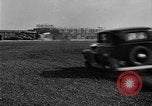 Immagine di La prova di guida le automobili Ford United States USA, 1932, secondo 7 filmato di repertorio 65675068390