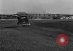 Immagine di La prova di guida le automobili Ford United States USA, 1932, secondo 8 filmato di repertorio 65675068390
