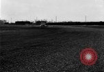 Immagine di La prova di guida le automobili Ford United States USA, 1932, secondo 13 filmato di repertorio 65675068390