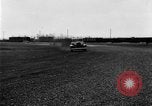 Immagine di La prova di guida le automobili Ford United States USA, 1932, secondo 15 filmato di repertorio 65675068390