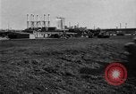 Immagine di La prova di guida le automobili Ford United States USA, 1932, secondo 30 filmato di repertorio 65675068390