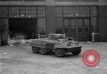 Standbild militärischen gepanzerte Fahrzeuge United States USA, 1944, aus Sekunde 5 historischem Filmmaterial Videoclip 65675068391