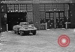 Standbild militärischen gepanzerte Fahrzeuge United States USA, 1944, aus Sekunde 8 historischem Filmmaterial Videoclip 65675068391