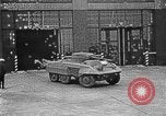 Standbild militärischen gepanzerte Fahrzeuge United States USA, 1944, aus Sekunde 9 historischem Filmmaterial Videoclip 65675068391
