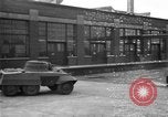 Standbild militärischen gepanzerte Fahrzeuge United States USA, 1944, aus Sekunde 17 historischem Filmmaterial Videoclip 65675068391