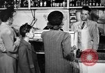 Standbild Fleisch shop United States USA, 1946, aus Sekunde 10 historischem Filmmaterial Videoclip 65675068408