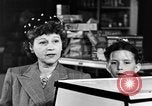 Standbild Fleisch shop United States USA, 1946, aus Sekunde 17 historischem Filmmaterial Videoclip 65675068408