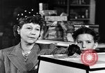 Standbild Fleisch shop United States USA, 1946, aus Sekunde 28 historischem Filmmaterial Videoclip 65675068408