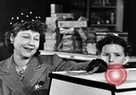 Standbild Fleisch shop United States USA, 1946, aus Sekunde 32 historischem Filmmaterial Videoclip 65675068408