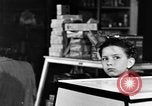 Standbild Fleisch shop United States USA, 1946, aus Sekunde 37 historischem Filmmaterial Videoclip 65675068408