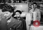 Standbild Fleisch shop United States USA, 1946, aus Sekunde 38 historischem Filmmaterial Videoclip 65675068408