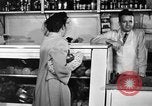 Standbild Fleisch shop United States USA, 1946, aus Sekunde 51 historischem Filmmaterial Videoclip 65675068408