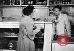 Standbild Fleisch shop United States USA, 1946, aus Sekunde 53 historischem Filmmaterial Videoclip 65675068408