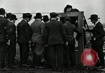 Standbild elektrische Experiment United States USA, 1916, aus Sekunde 31 historischem Filmmaterial Videoclip 65675068417