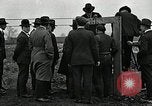 Standbild elektrische Experiment United States USA, 1916, aus Sekunde 40 historischem Filmmaterial Videoclip 65675068417