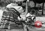 Standbild Seminole Native American Indian Village Florida United States USA, 1919, aus Sekunde 31 historischem Filmmaterial Videoclip 65675068420
