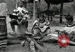 Standbild Seminole Native American Indian Village Florida United States USA, 1919, aus Sekunde 41 historischem Filmmaterial Videoclip 65675068420