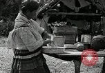 Standbild Seminole Native American Indian Village Florida United States USA, 1919, aus Sekunde 52 historischem Filmmaterial Videoclip 65675068420