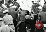Standbild USS Forellen Pearl Harbor Hawaii USA, 1942, aus Sekunde 56 historischem Filmmaterial Videoclip 65675068427