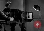 Standbild Kriminalpolizei Frankfurt Deutschland, 1954, aus Sekunde 5 historischem Filmmaterial Videoclip 65675068429