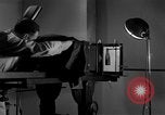 Standbild Kriminalpolizei Frankfurt Deutschland, 1954, aus Sekunde 12 historischem Filmmaterial Videoclip 65675068429