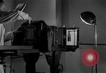 Standbild Kriminalpolizei Frankfurt Deutschland, 1954, aus Sekunde 18 historischem Filmmaterial Videoclip 65675068429