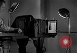 Standbild Kriminalpolizei Frankfurt Deutschland, 1954, aus Sekunde 20 historischem Filmmaterial Videoclip 65675068429