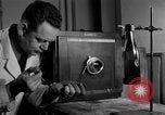 Standbild Kriminalpolizei Frankfurt Deutschland, 1954, aus Sekunde 34 historischem Filmmaterial Videoclip 65675068429