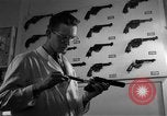 Standbild Kriminalpolizei Frankfurt Deutschland, 1954, aus Sekunde 11 historischem Filmmaterial Videoclip 65675068430