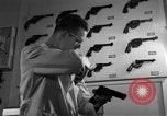 Standbild Kriminalpolizei Frankfurt Deutschland, 1954, aus Sekunde 14 historischem Filmmaterial Videoclip 65675068430