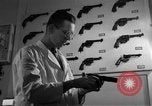 Standbild Kriminalpolizei Frankfurt Deutschland, 1954, aus Sekunde 15 historischem Filmmaterial Videoclip 65675068430