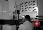 Standbild Kriminalpolizei Frankfurt Deutschland, 1954, aus Sekunde 27 historischem Filmmaterial Videoclip 65675068430