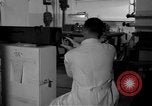 Standbild Kriminalpolizei Frankfurt Deutschland, 1954, aus Sekunde 39 historischem Filmmaterial Videoclip 65675068430