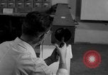 Standbild Kriminalpolizei Frankfurt Deutschland, 1954, aus Sekunde 41 historischem Filmmaterial Videoclip 65675068430
