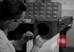 Standbild Kriminalpolizei Frankfurt Deutschland, 1954, aus Sekunde 58 historischem Filmmaterial Videoclip 65675068430