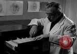 Standbild Kriminalpolizei Frankfurt Deutschland, 1954, aus Sekunde 6 historischem Filmmaterial Videoclip 65675068431